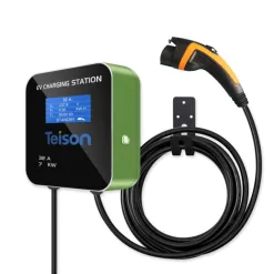 Borne de recharge pour véhicule électrique avec prise