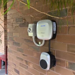 Borne de recharge pour véhicules électriques réglable Wattsc 16A